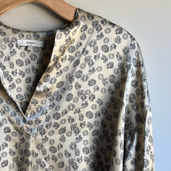 Vince Zinnia Silk Popover Blouse Size Small - Picture 7 of 9